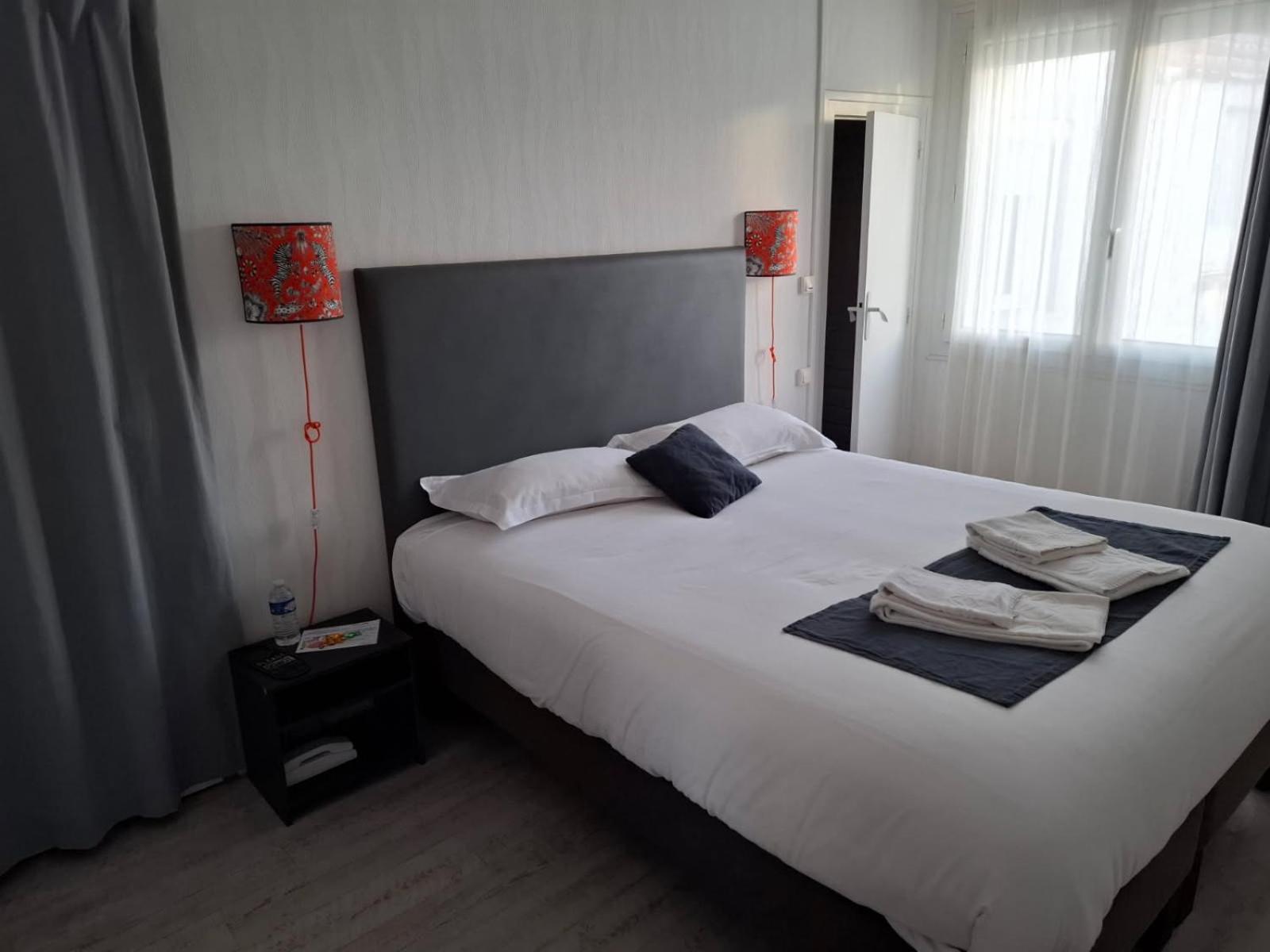 Le Crist'Al, Hotel Familial, Climatise, En Front De Mer Saint-Georges-de-Didonne Habitación foto